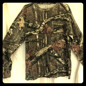 Mossyoak break up infinity camo shirt.